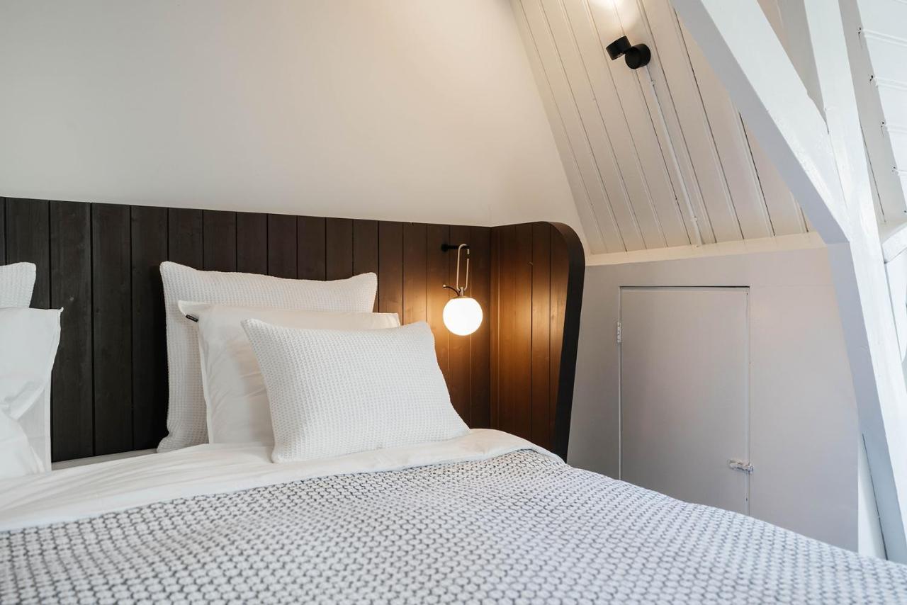 Standard Room,985301719:JPEG